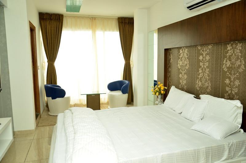 Hotel The Grand Parshwanath Sankeshvar エクステリア 写真